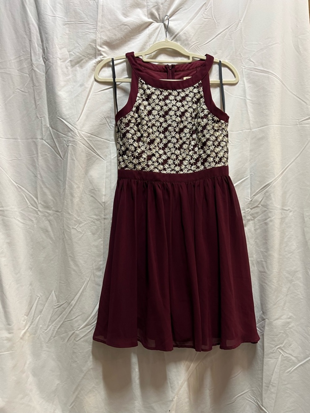 Mi ami  Burgundy Floral Embroidered Bodice Party Dress. NWT